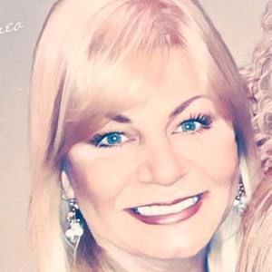 Meet your Posher, Jeannie